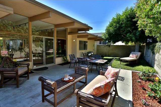 Eichler Style Home For Sale in Huntington Beach, California