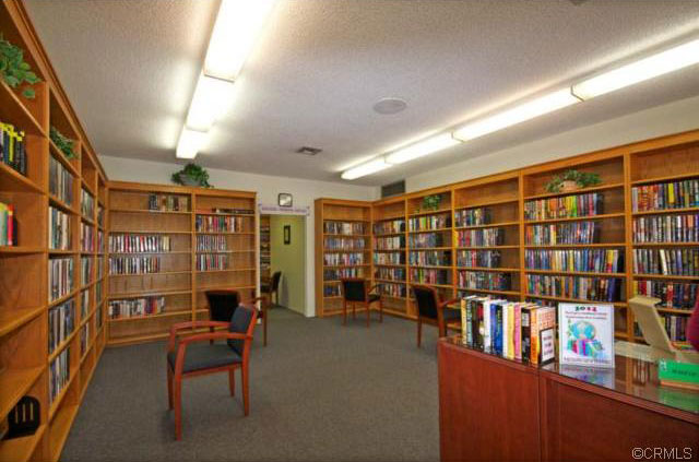 Huntington Landmark Library in Huntington Beach, CA